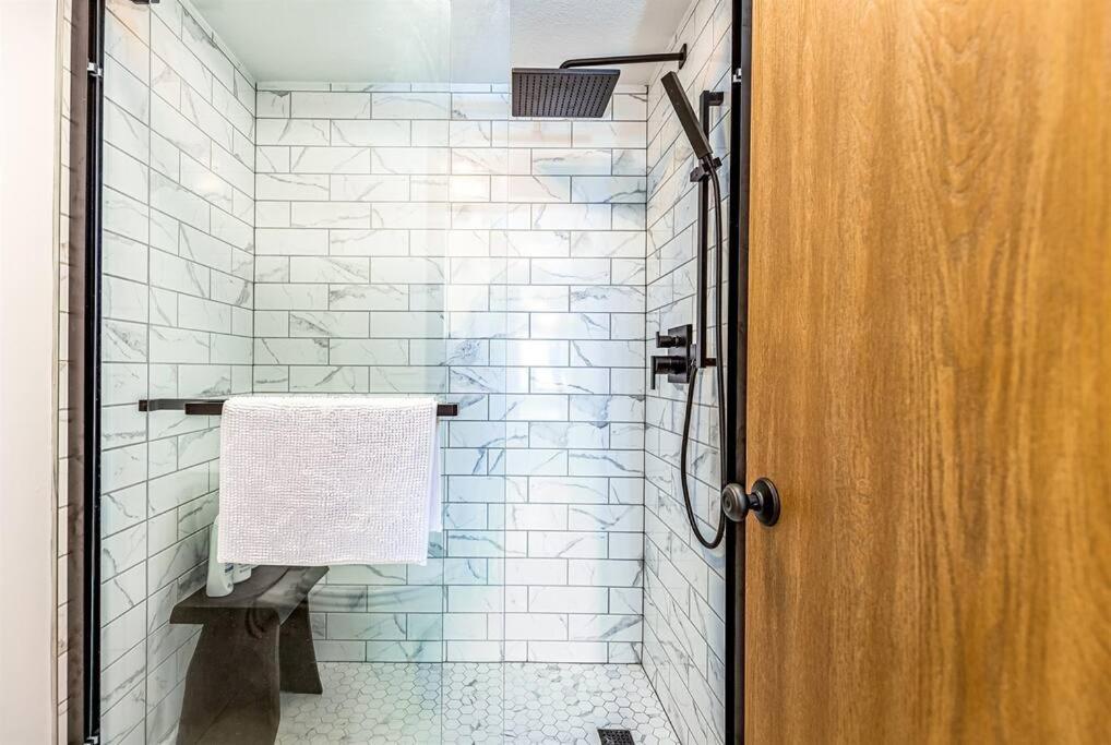 Peaceful 2-Bedroom Townhome Retreat W/Wooded View Galena Eksteriør bilde