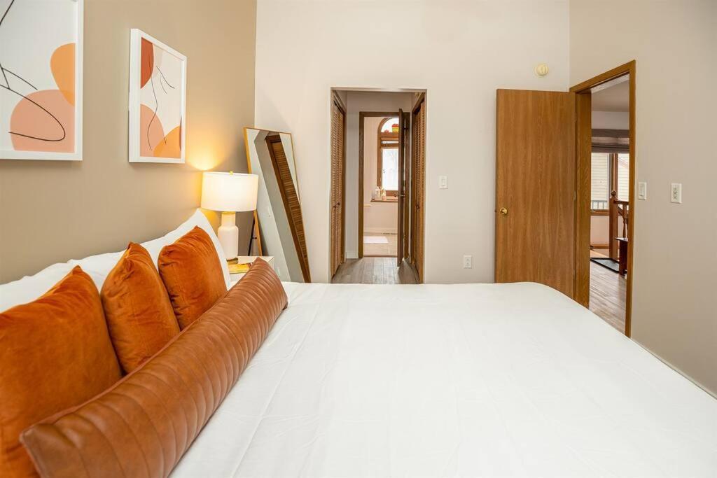 Peaceful 2-Bedroom Townhome Retreat W/Wooded View Galena Eksteriør bilde