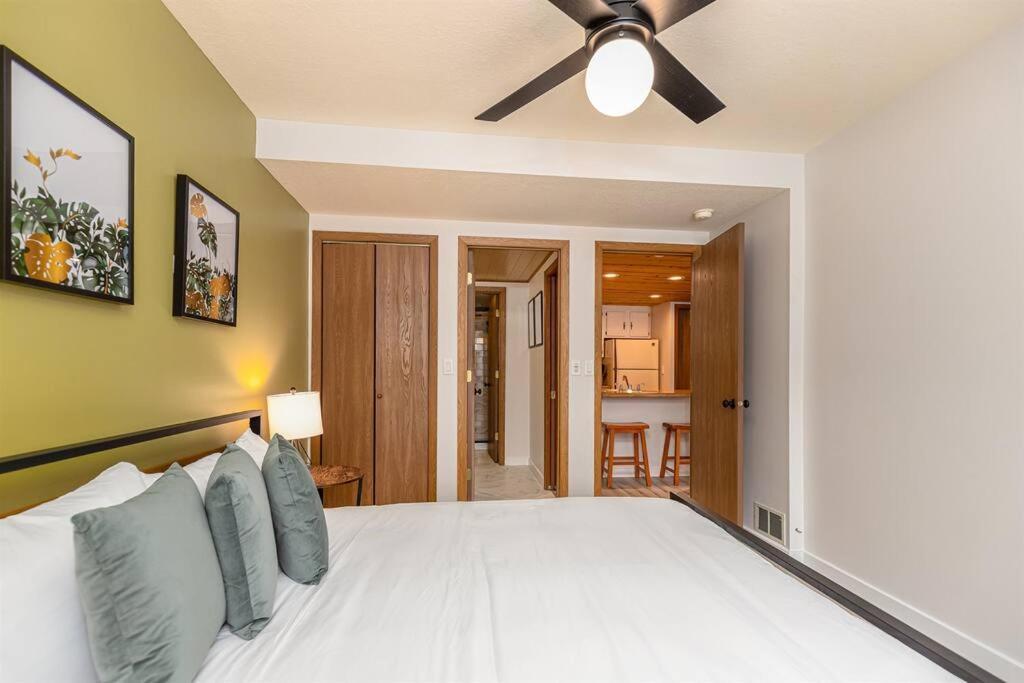 Peaceful 2-Bedroom Townhome Retreat W/Wooded View Galena Eksteriør bilde